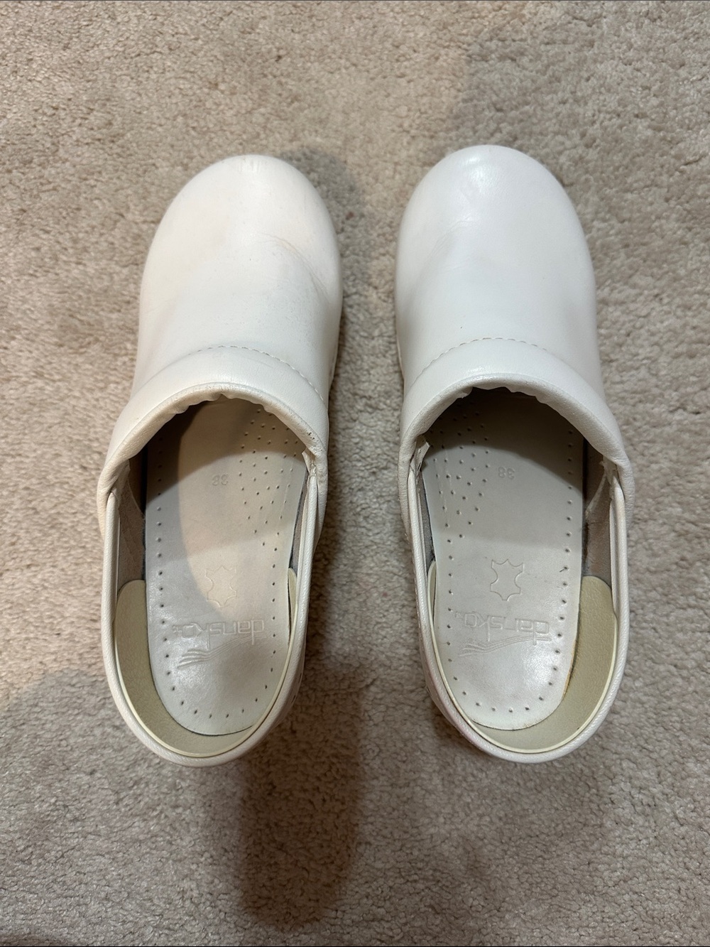 Dansko professional nursing white leather enclosed clog 38